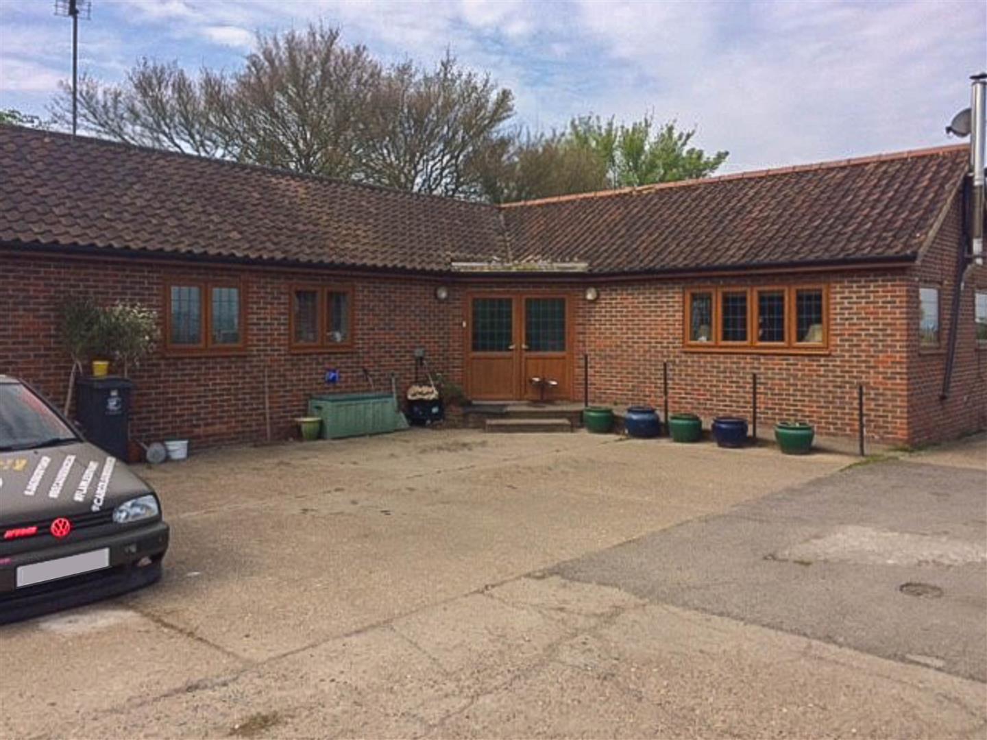 Stapleford Road, Stapleford Abbotts, Romford Keith Ashton